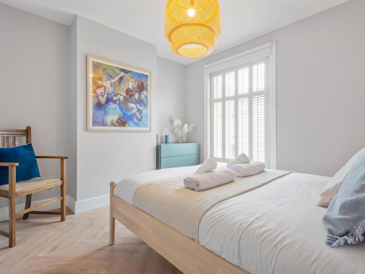 Pass The Keys 3 Bed Scandi Heaven Minutes From The Beach Уитстабл Экстерьер фото